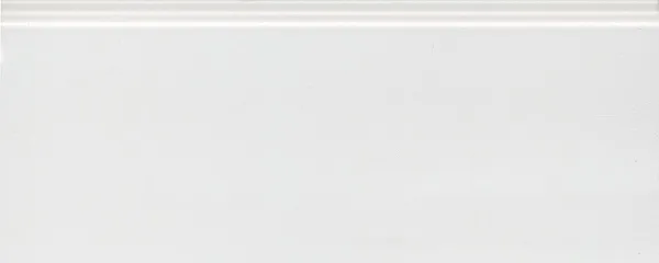 Плинтус FMF022R Флориан белый матовый обрезной 30x12x1,3, Kerama Marazzi (Керама Марацци)
