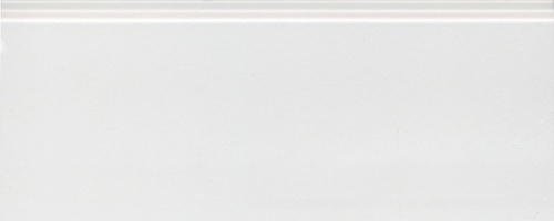 Плинтус FMF022R Флориан белый матовый обрезной 30x12x1,3, Kerama Marazzi (Керама Марацци)