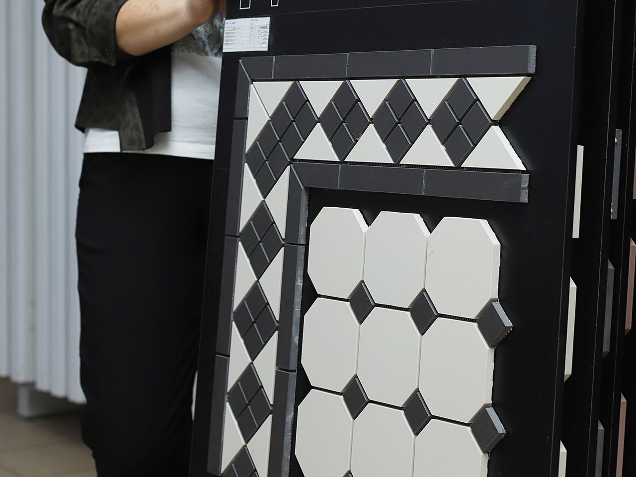 Какую плитку выбрать для кухни на пол: полное руководство по прочности, безопасности и дизайну