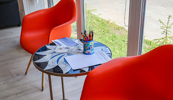 Салон при складе: Янино-1, ул. Заводская, уч. 37