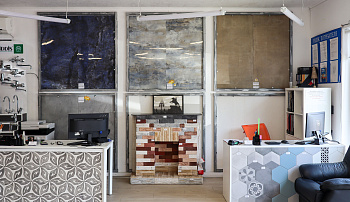 Салон при складе: Янино-1, ул. Заводская, уч. 37